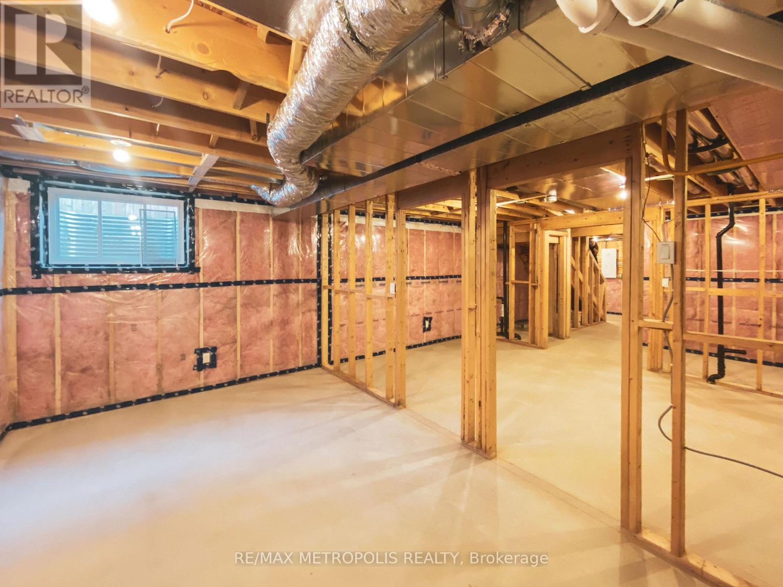 35 Evylean Court, St. Thomas, Ontario  N5R 0P6 - Photo 11 - X12972780