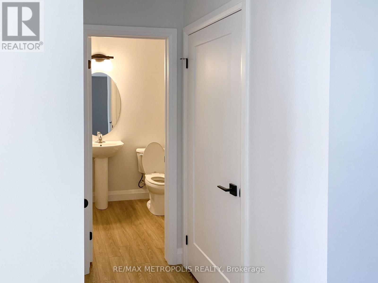 35 Evylean Court, St. Thomas, Ontario  N5R 0P6 - Photo 3 - X12972780