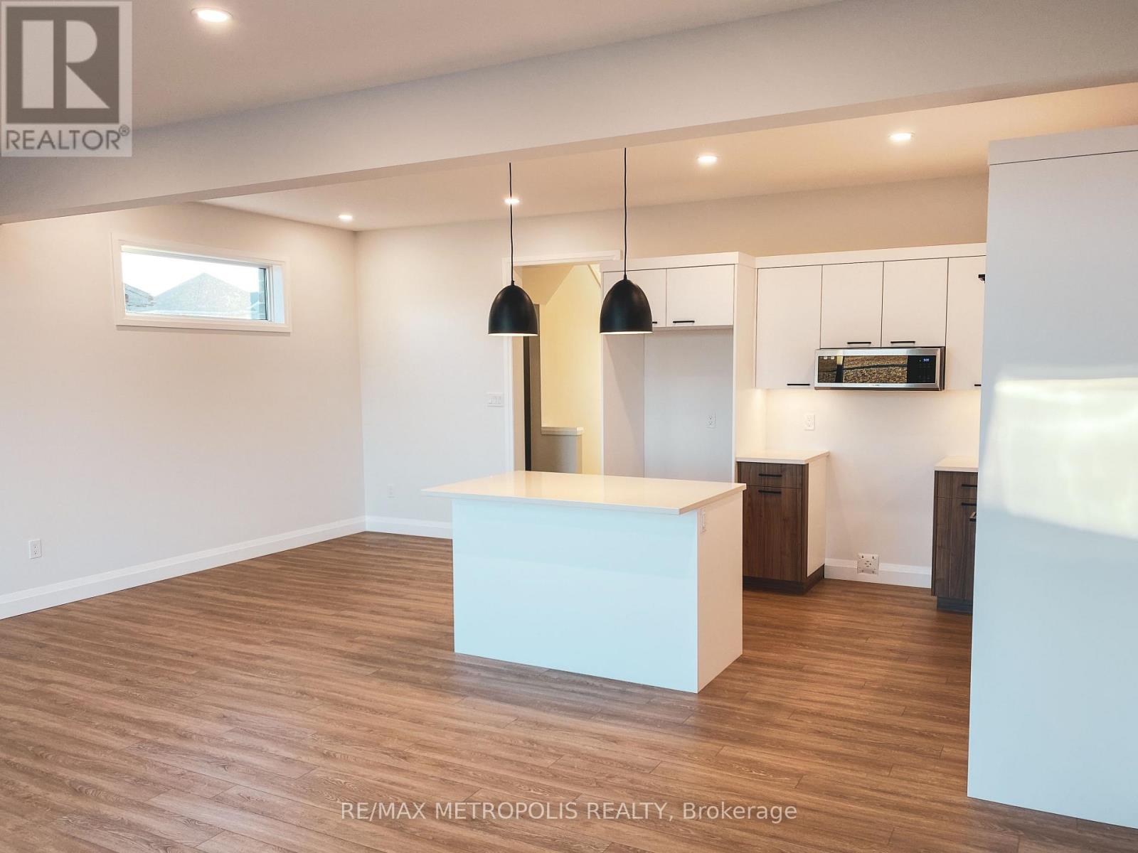 35 Evylean Court, St. Thomas, Ontario  N5R 0P6 - Photo 7 - X12972780