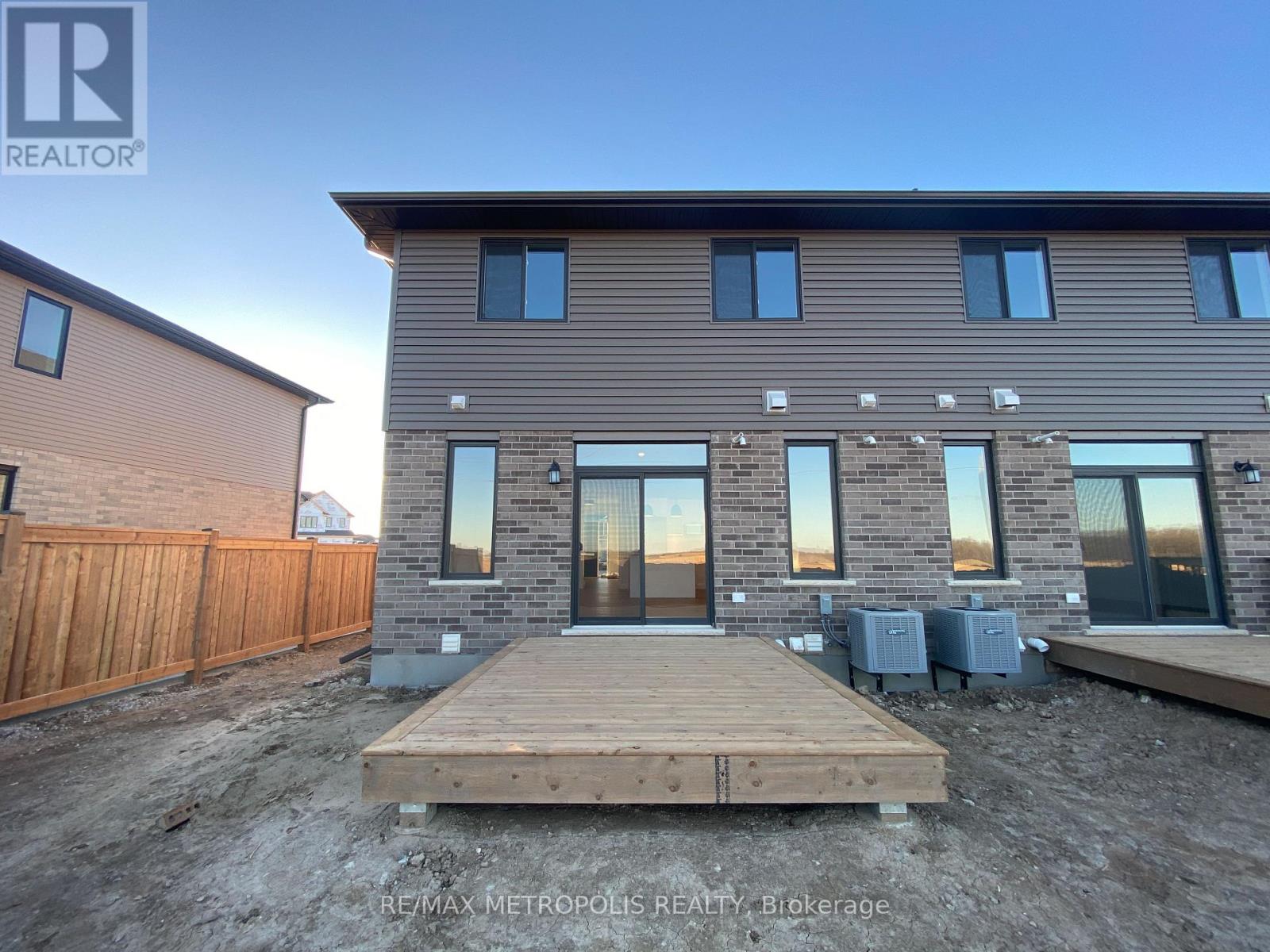 35 Evylean Court, St. Thomas, Ontario  N5R 0P6 - Photo 9 - X12972780