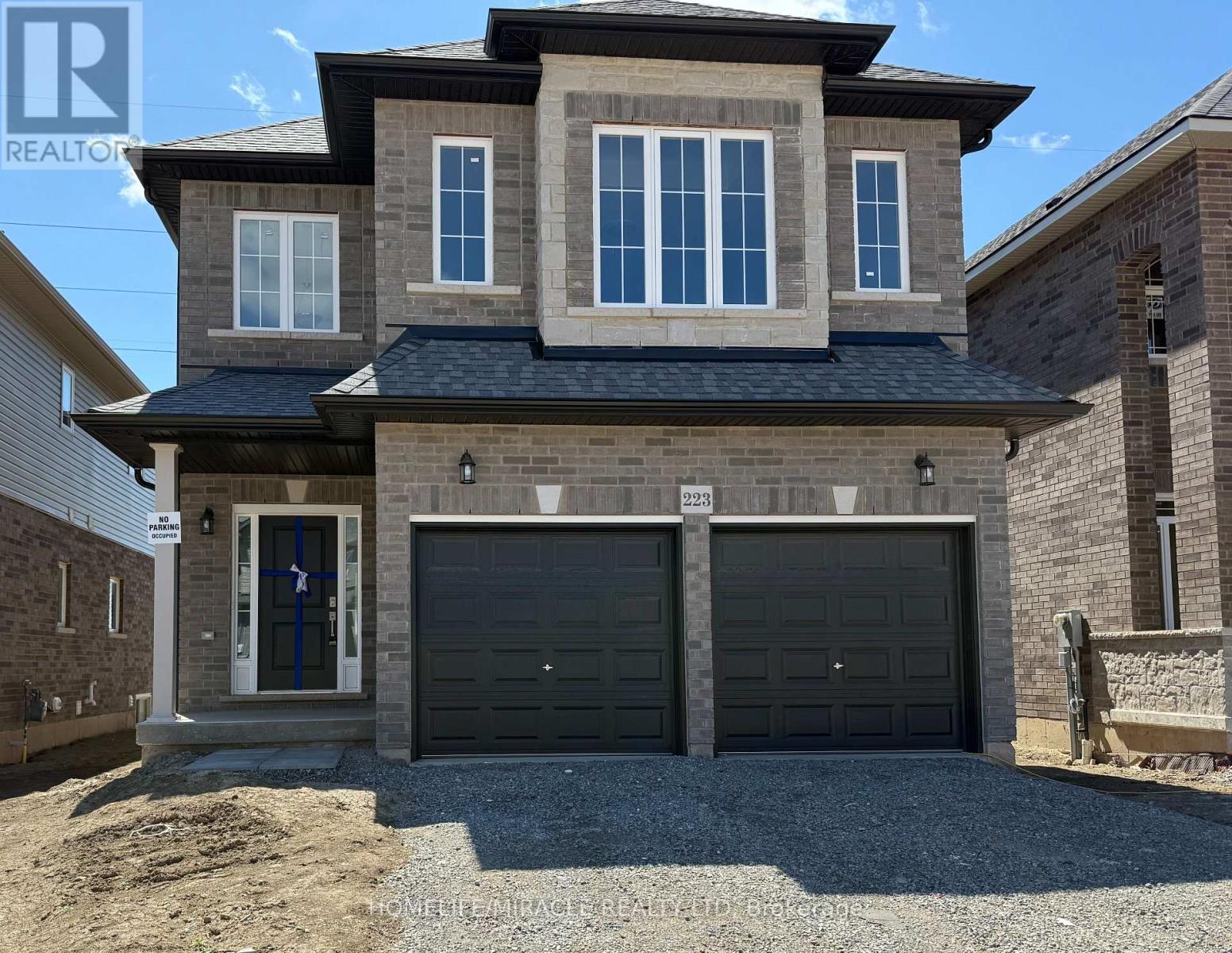 223 ROCKLEDGE DRIVE, Hamilton, Ontario