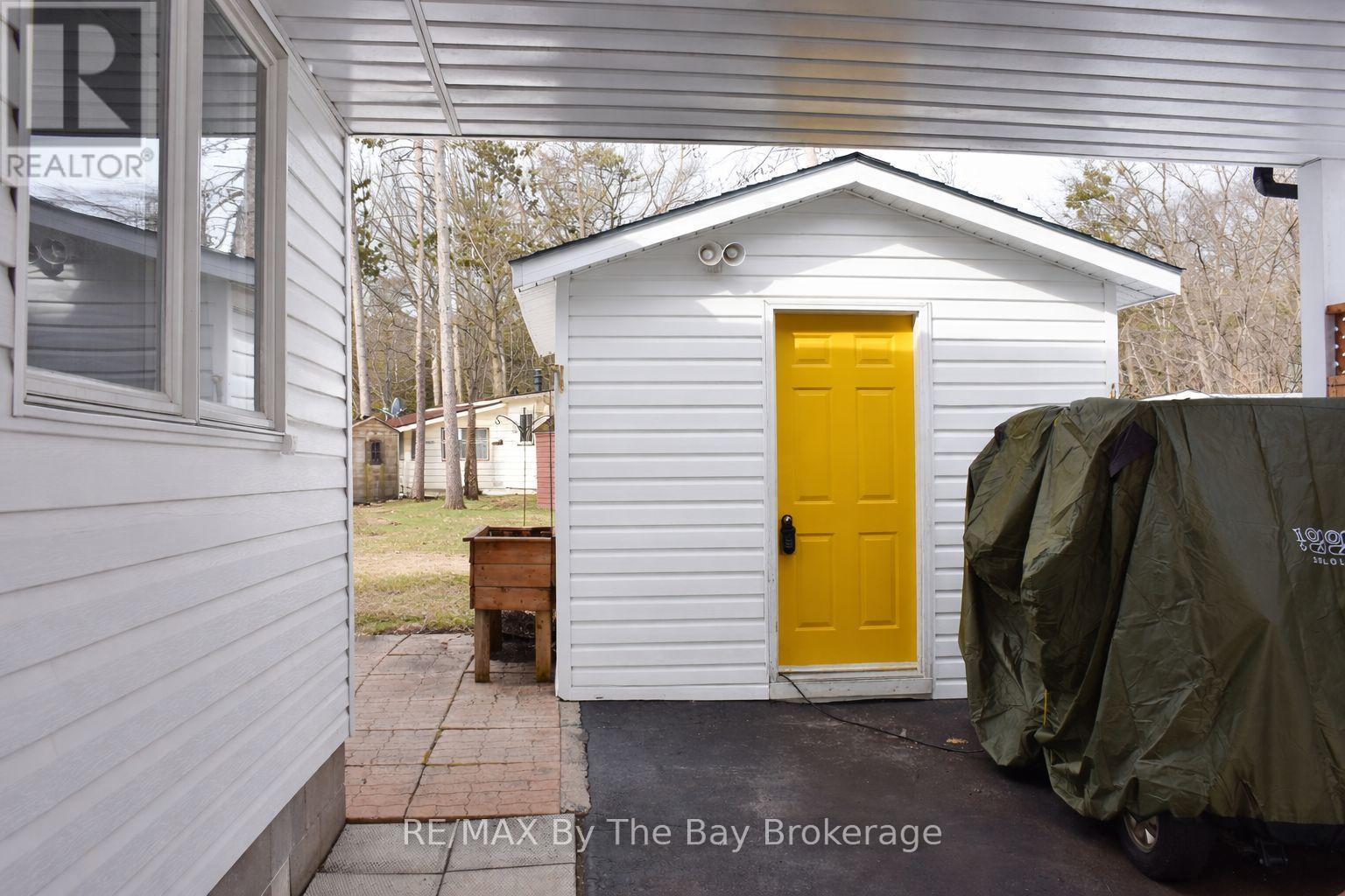 15 Carruthers Street S, Wasaga Beach, Ontario  L9Z 1K2 - Photo 24 - S12934442