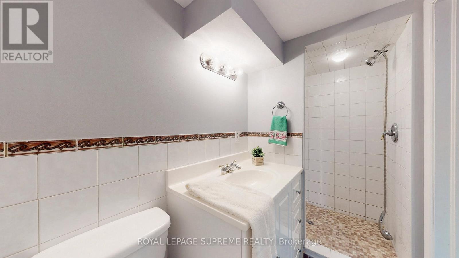 31 Shirley Street, Toronto, Ontario  M6K 1S8 - Photo 27 - C12972256