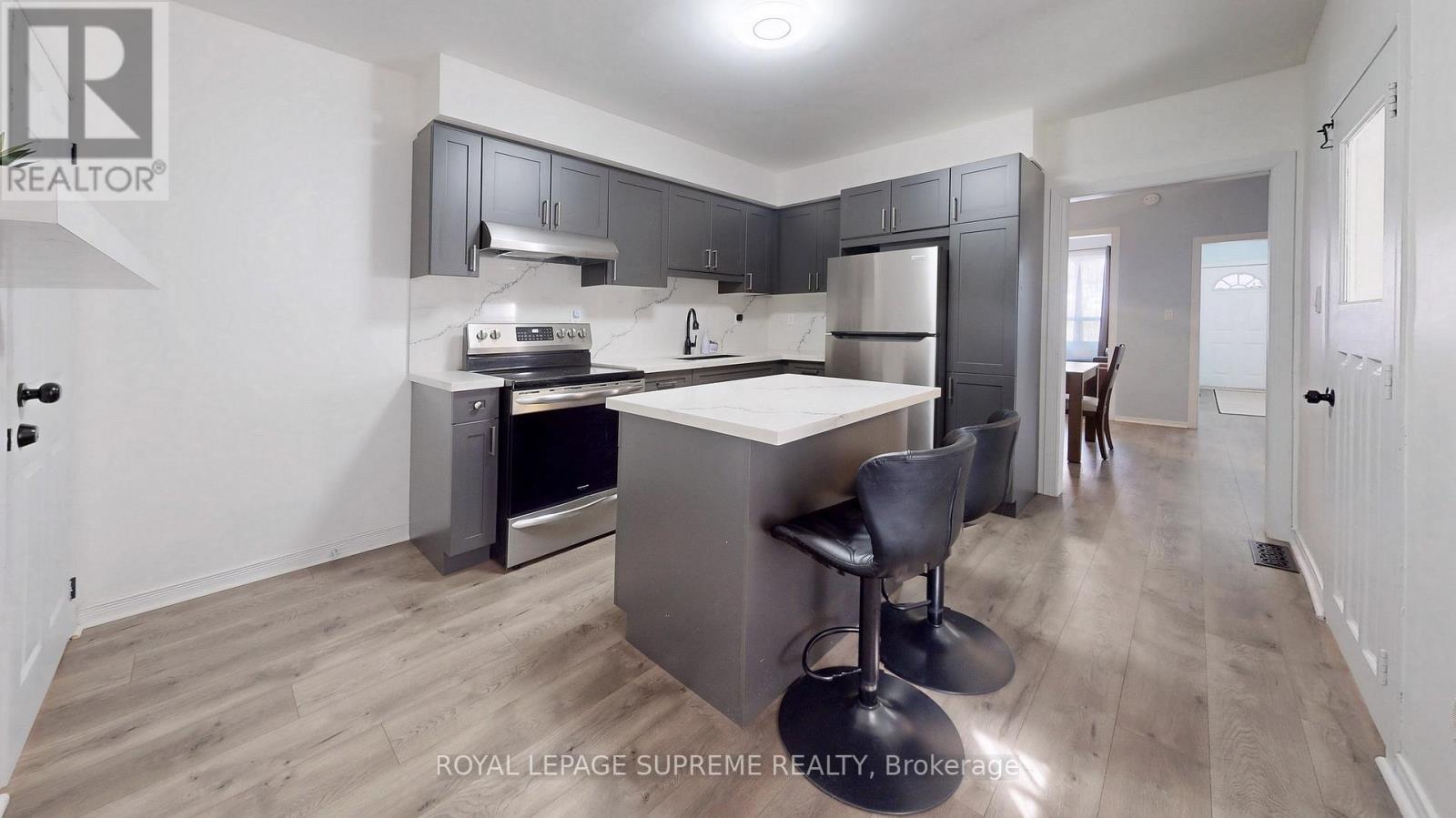 31 Shirley Street, Toronto, Ontario  M6K 1S8 - Photo 10 - C12972256