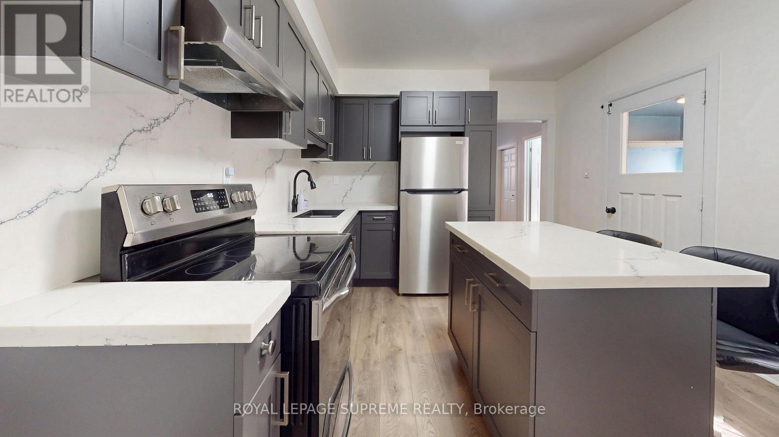 31 Shirley Street, Toronto, Ontario  M6K 1S8 - Photo 6 - C12972256