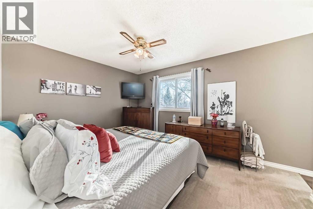 8 Meadow Place SE, Airdrie, Alberta  T4A 1W4 - Photo 19 - A2299404