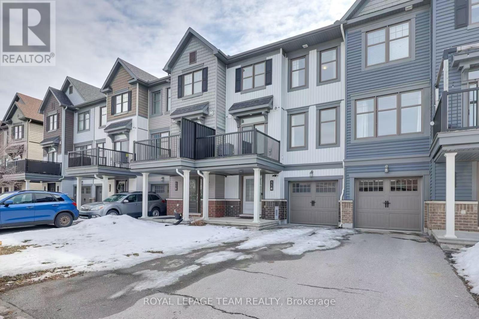 114 Sweetwater Lane, Ottawa, Ontario  K2T 0L1 - Photo 2 - X12934346