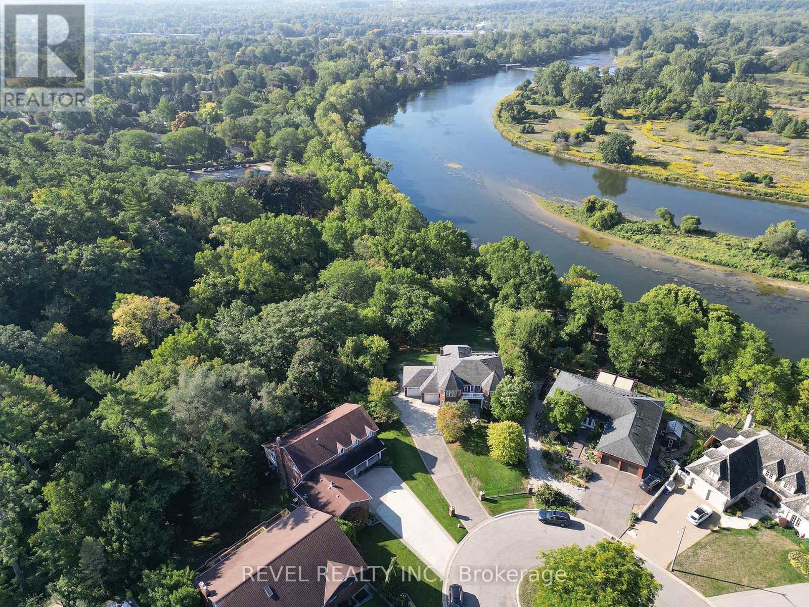 23 Scarfe Gardens, Brantford, Ontario  N3T 6B2 - Photo 48 - X12972070