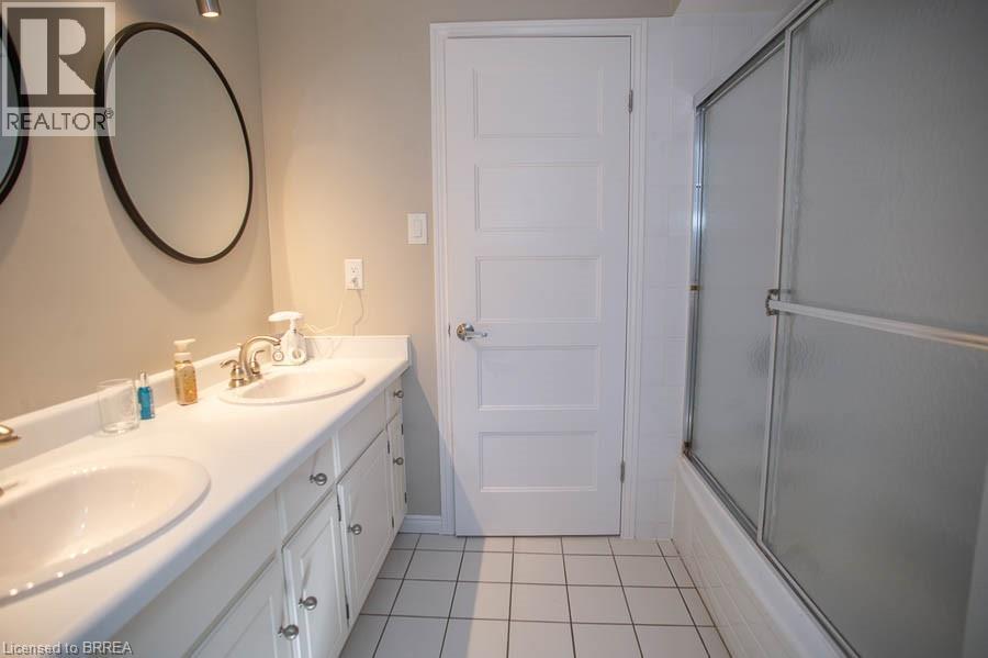 23 Scarfe Gardens, Brantford, Ontario  N3T 6B2 - Photo 34 - 40816227