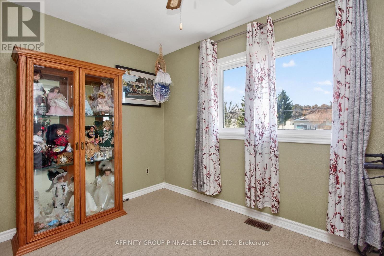 272 Crosby Drive, Kawartha Lakes, Ontario  K0M 1A0 - Photo 18 - X12972918