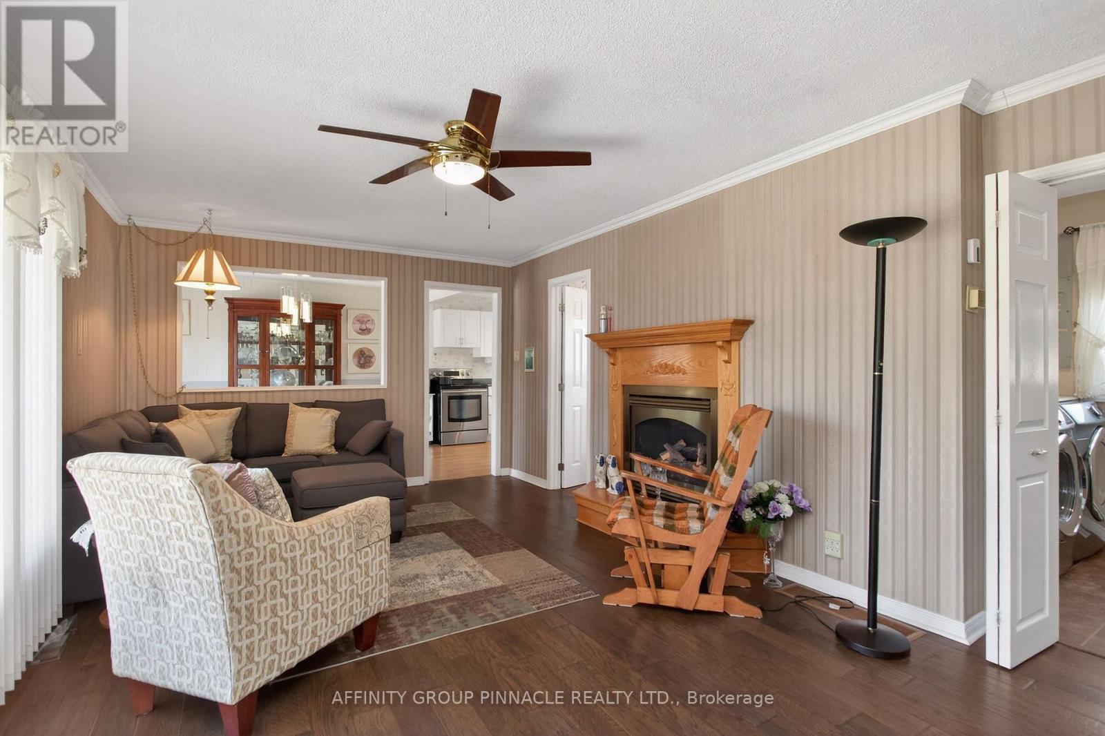 272 Crosby Drive, Kawartha Lakes, Ontario  K0M 1A0 - Photo 5 - X12972918