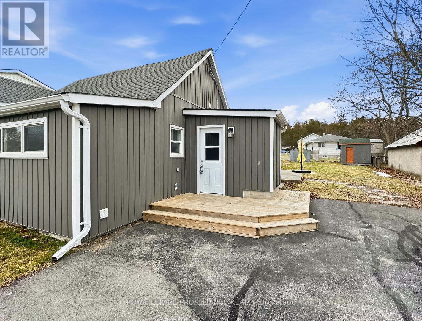 91 Lywood Street, Belleville, Ontario  K0K 1K0 - Photo 3 - X12973008