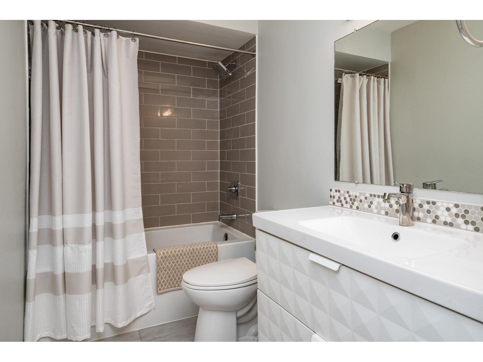 182 Springfield Drive, Langley, British Columbia  V4W 3K9 - Photo 8 - R3108687