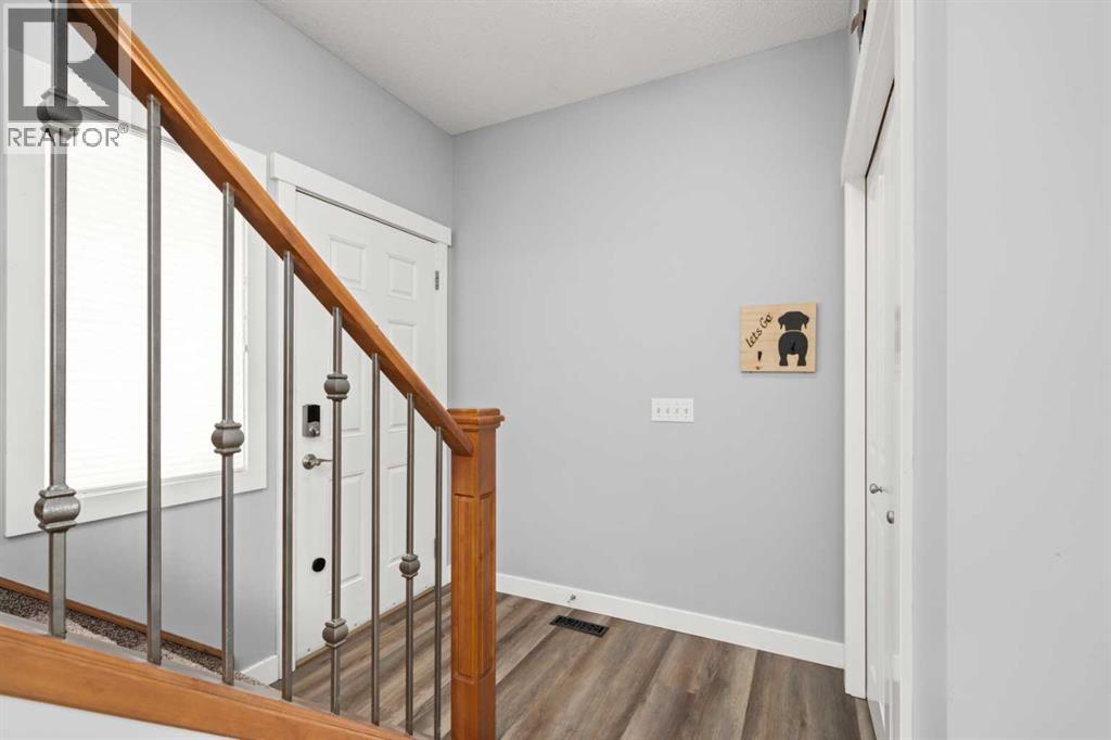 102 Morningside Point Sw, Airdrie, Alberta  T4B 3M3 - Photo 3 - A2297661