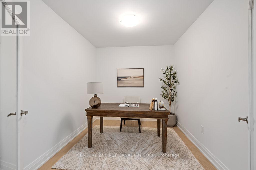 317 - 1975 Fountain Grass Drive, London South, Ontario  N6K 0M3 - Photo 3 - X12973078
