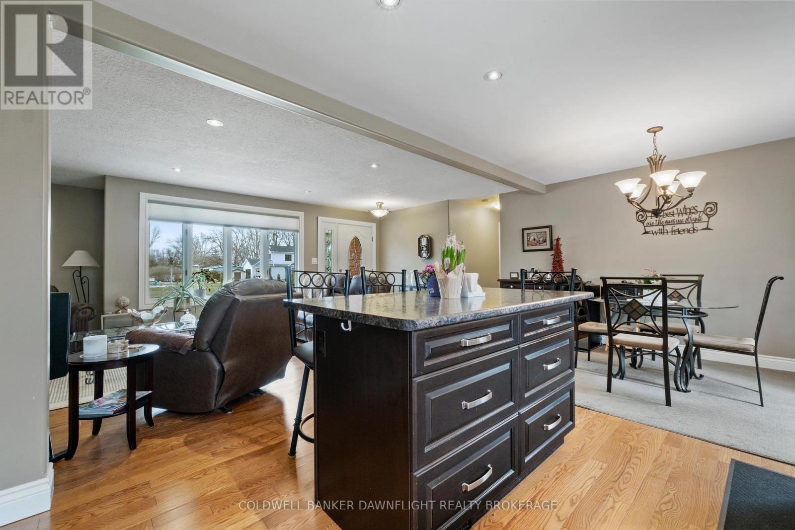 33960 Queen Street, Bluewater, Ontario  N0M 2T0 - Photo 12 - X12973092