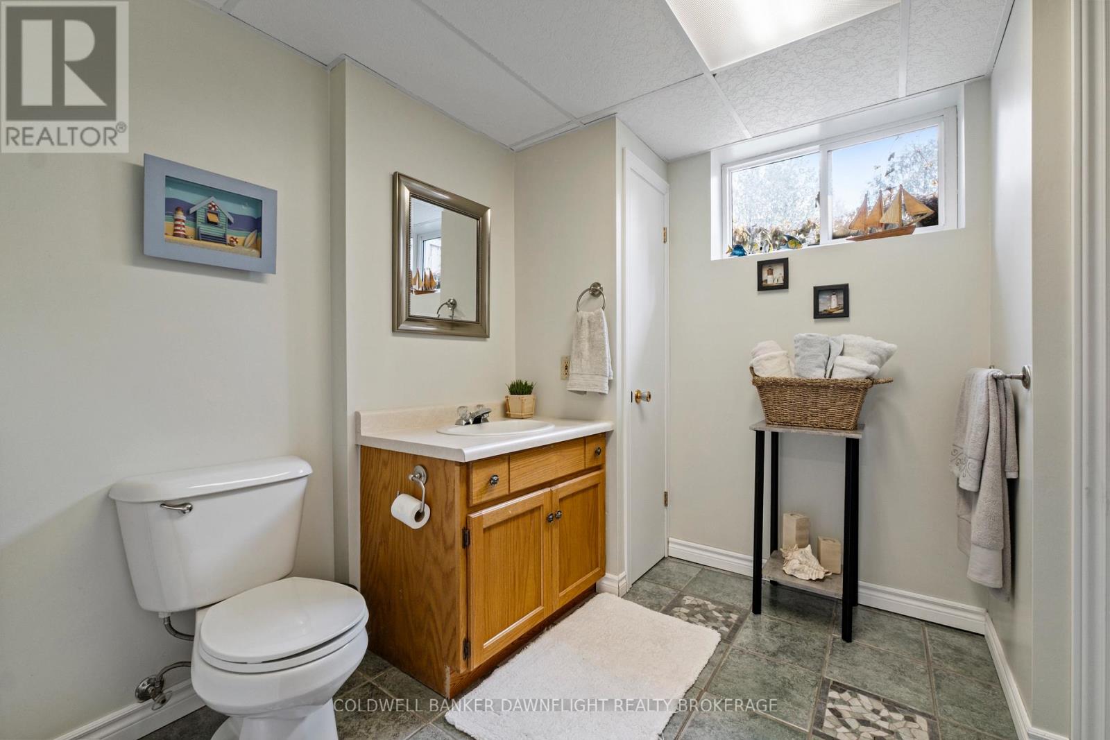 33960 Queen Street, Bluewater, Ontario  N0M 2T0 - Photo 33 - X12973092