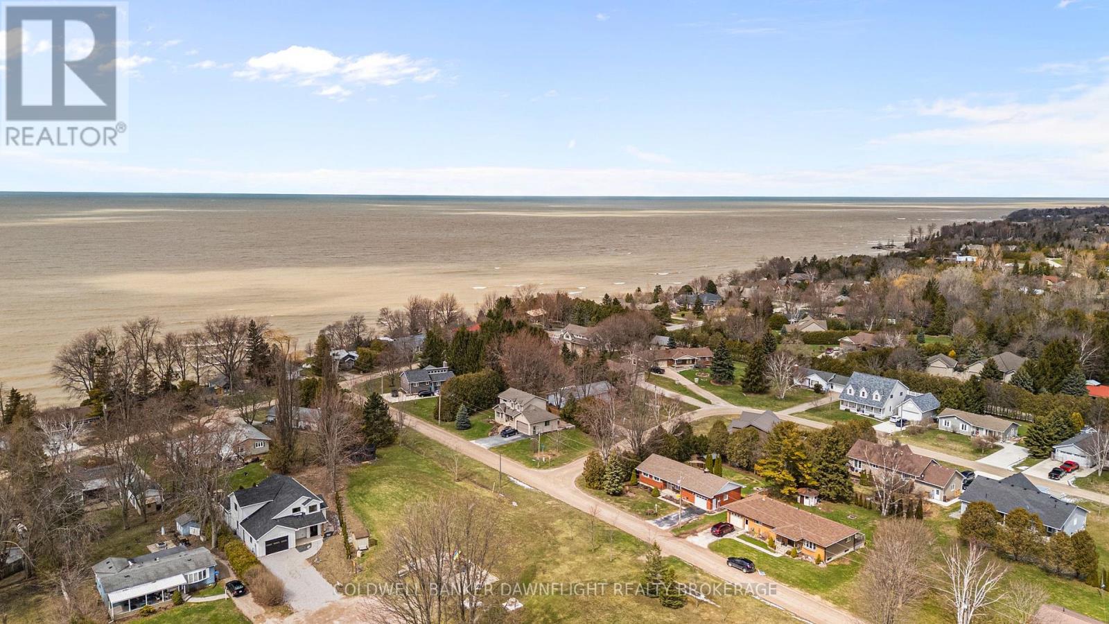 33960 Queen Street, Bluewater, Ontario  N0M 2T0 - Photo 4 - X12973092