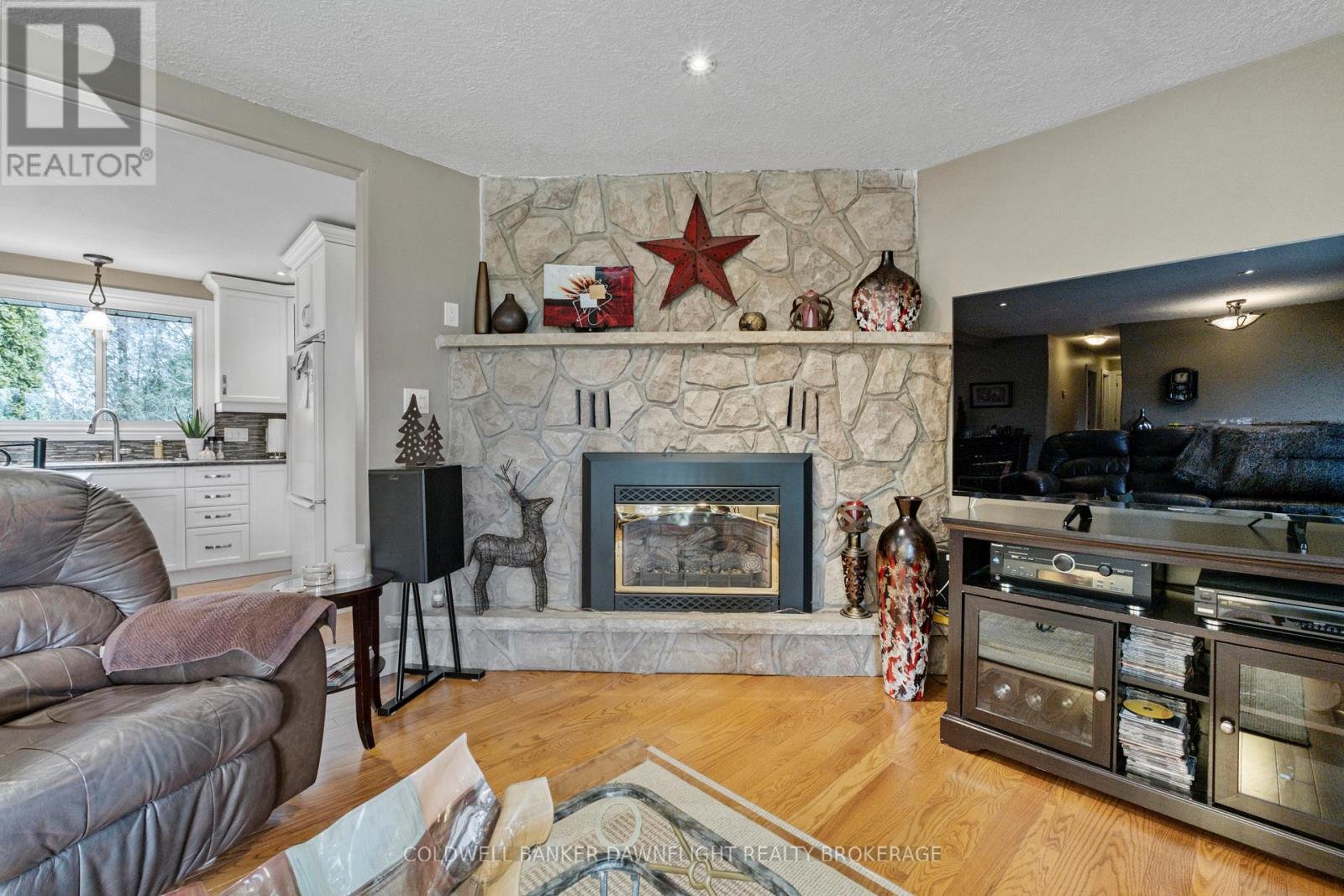 33960 Queen Street, Bluewater, Ontario  N0M 2T0 - Photo 8 - X12973092