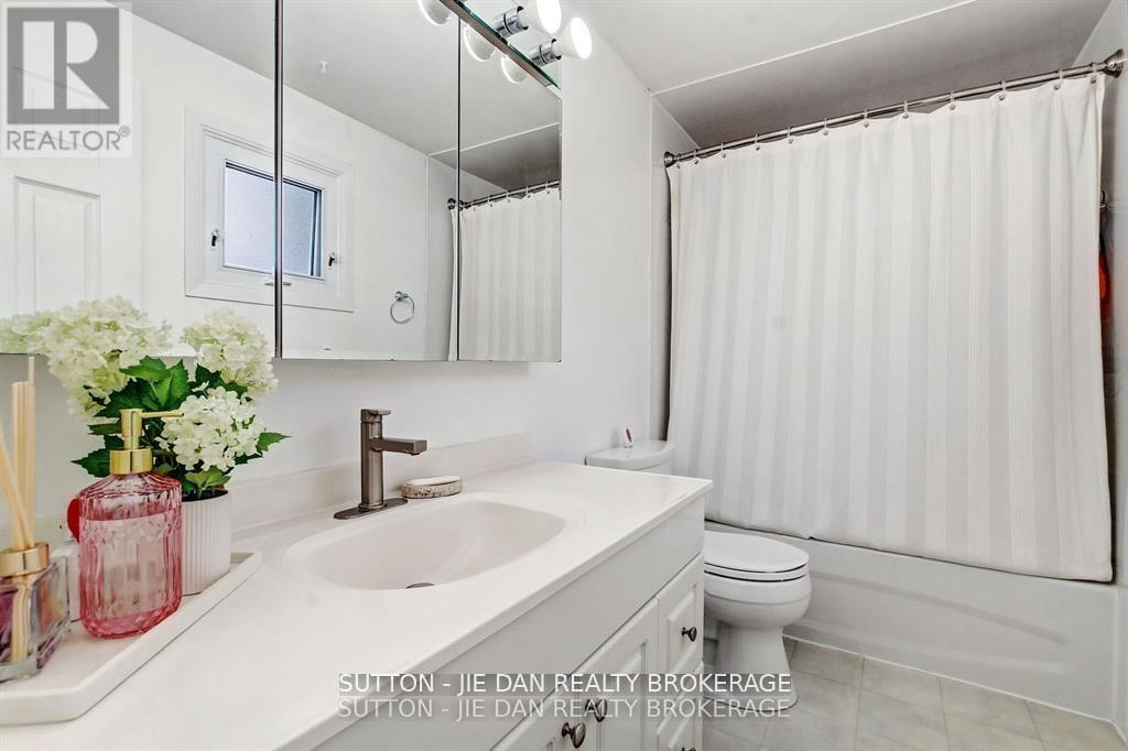 55 Constable Court, London North, Ontario  N6G 3N7 - Photo 16 - X12973108