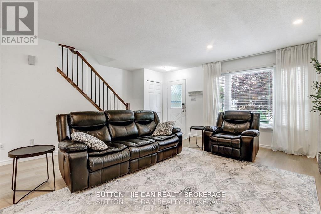 55 Constable Court, London North, Ontario  N6G 3N7 - Photo 2 - X12973108