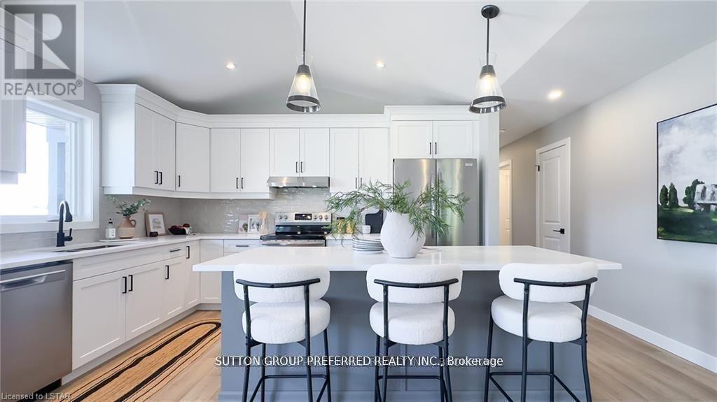 230 Beech Street, Central Huron, Ontario  N0M 1L0 - Photo 10 - X12973110