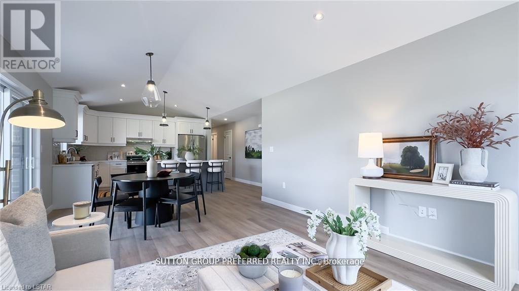 230 Beech Street, Central Huron, Ontario  N0M 1L0 - Photo 18 - X12973110