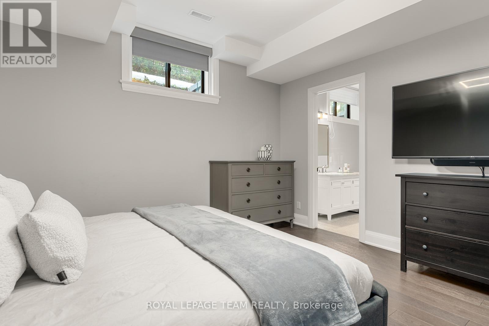 77 Placel Road, Ottawa, Ontario  K1L 5B9 - Photo 30 - X12972920