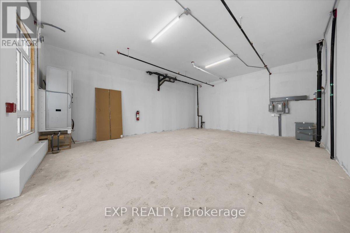 105 - 3600 Brian Coburn Boulevard, Ottawa, Ontario  K4A 5T8 - Photo 5 - X12973042