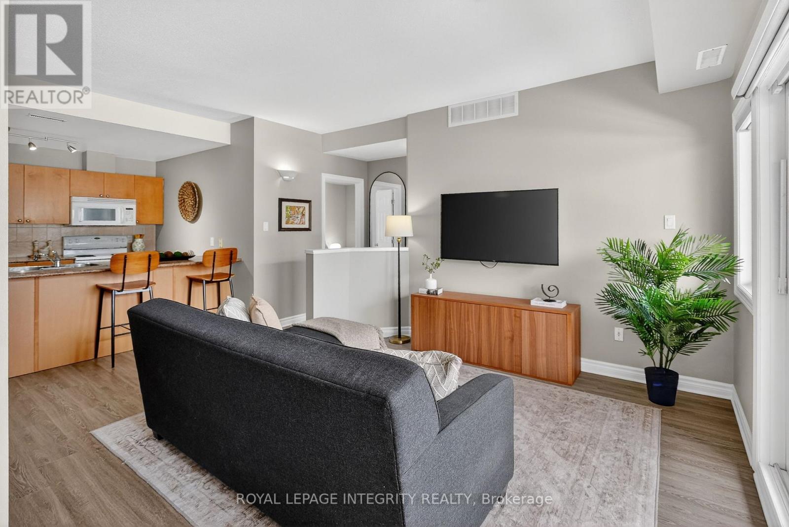 E - 156 Waterbridge Drive, Ottawa, Ontario  K2G 7C6 - Photo 5 - X12973136