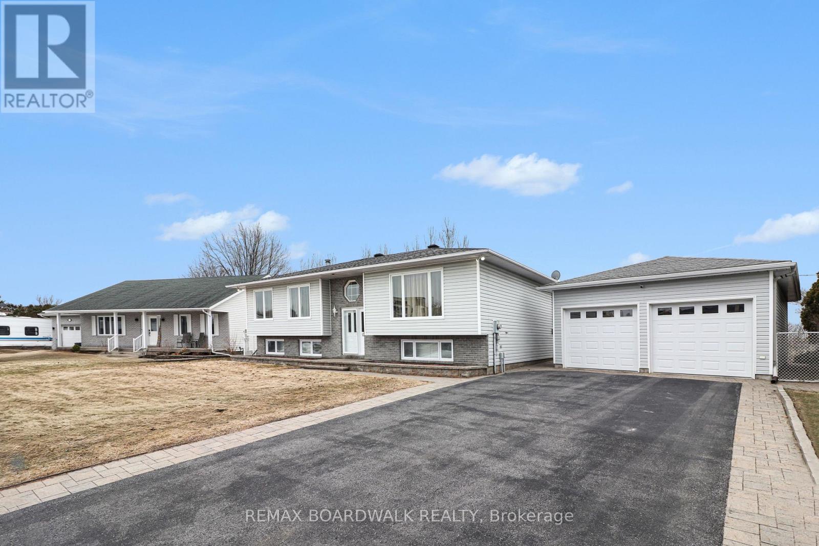 12 Sauve Terrace, Casselman, Ontario  K0A 1M0 - Photo 2 - X12973178