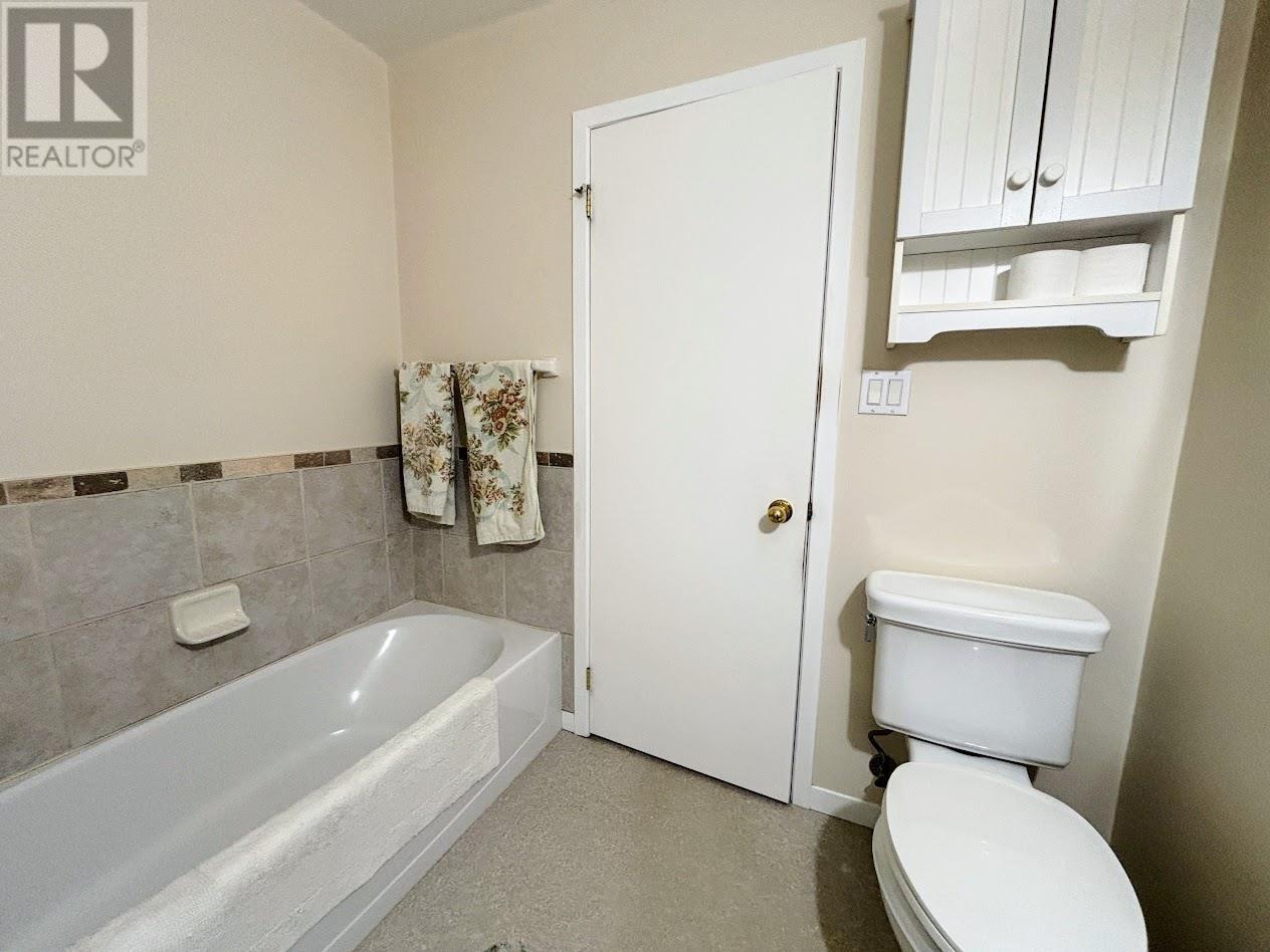 48 Redwing Ave, Manitouwadge, Ontario  P0T 2C0 - Photo 19 - TB2600650