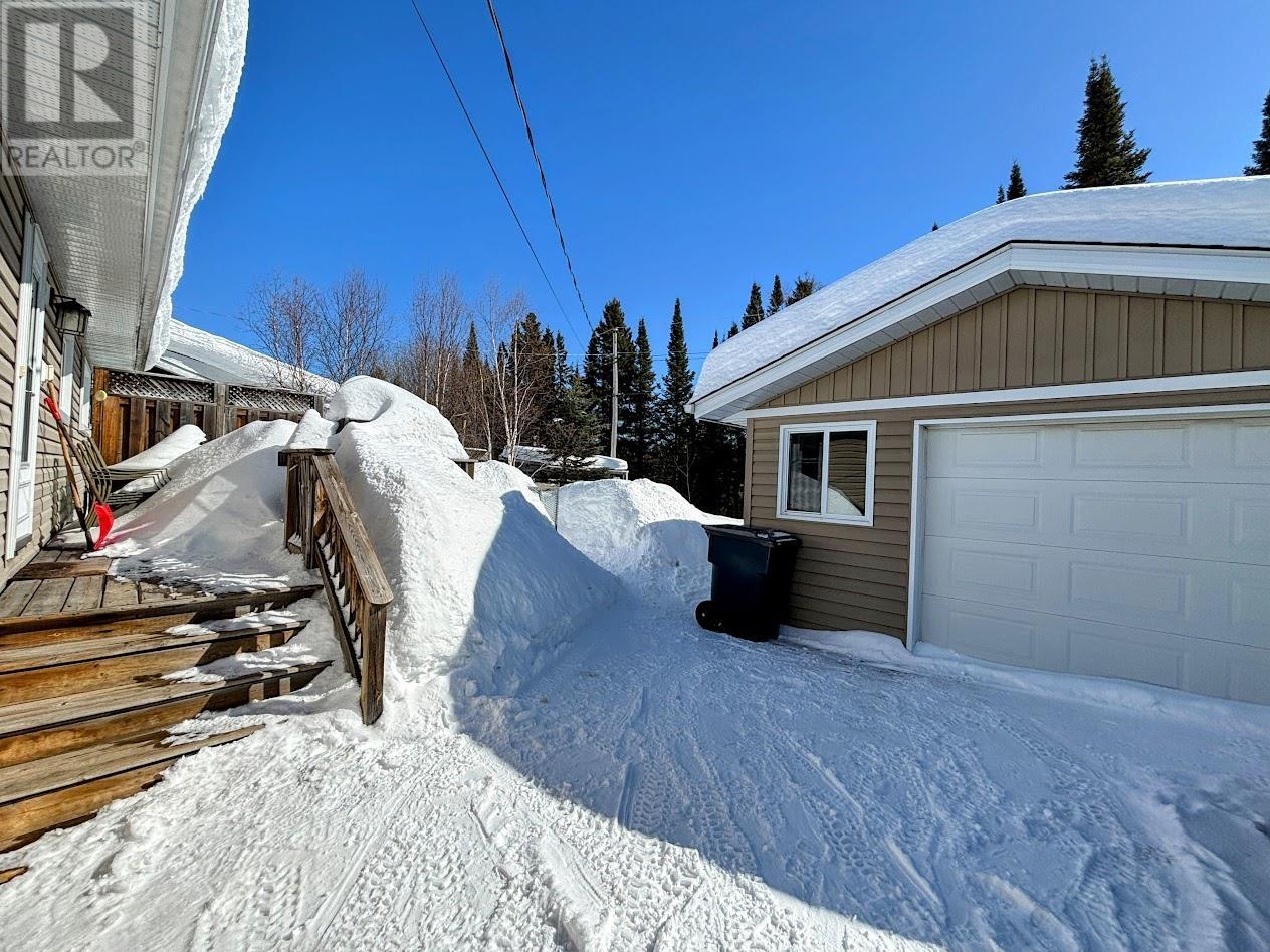 48 Redwing Ave, Manitouwadge, Ontario  P0T 2C0 - Photo 30 - TB2600650