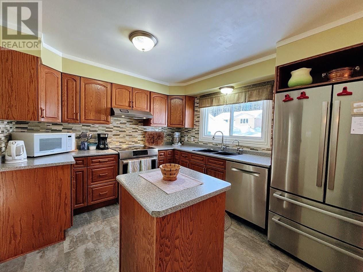 48 Redwing Ave, Manitouwadge, Ontario  P0T 2C0 - Photo 5 - TB2600650