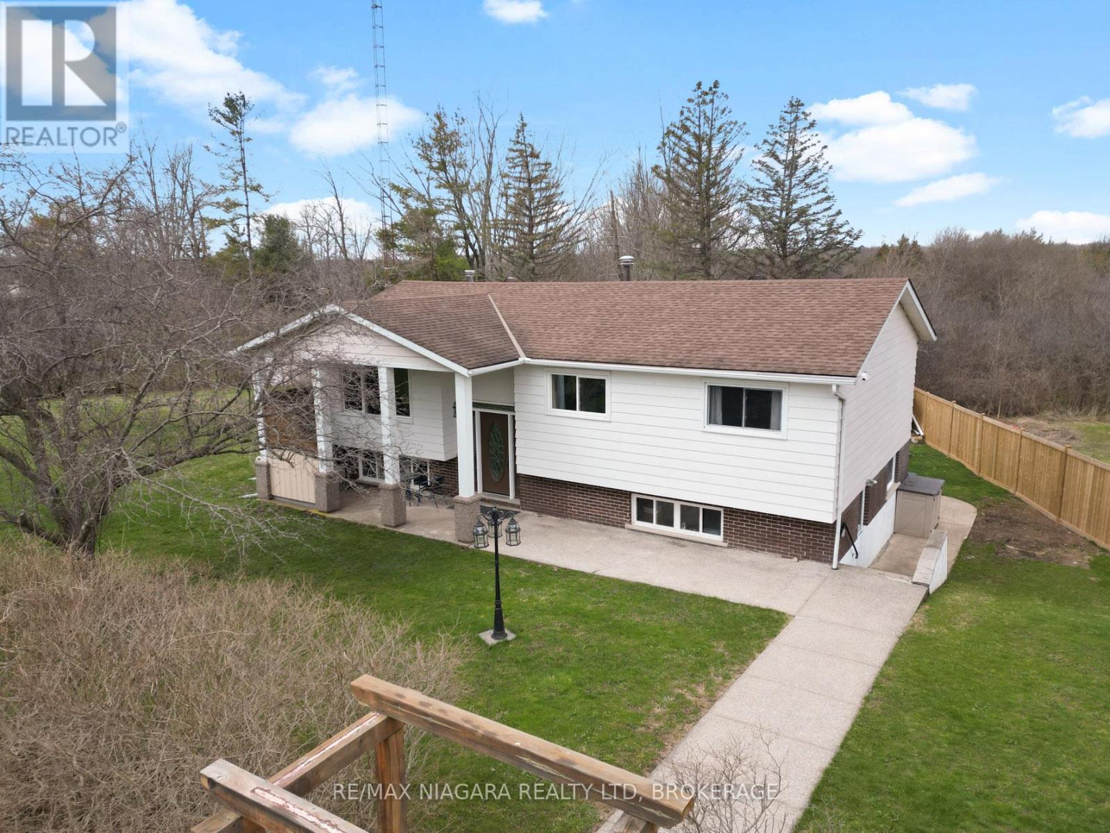 883 RIDGE ROAD N, Fort Erie, Ontario