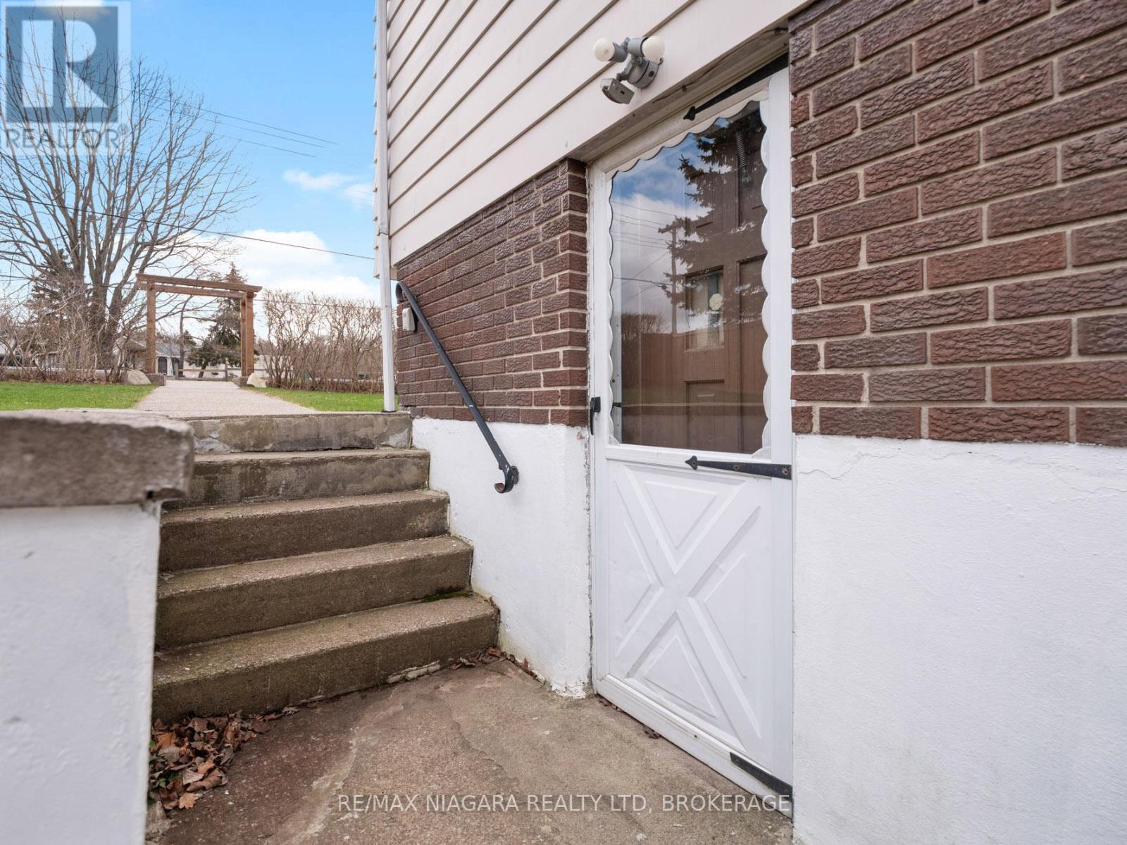 883 Ridge Road N, Fort Erie, Ontario  L0S 1N0 - Photo 33 - X12972946