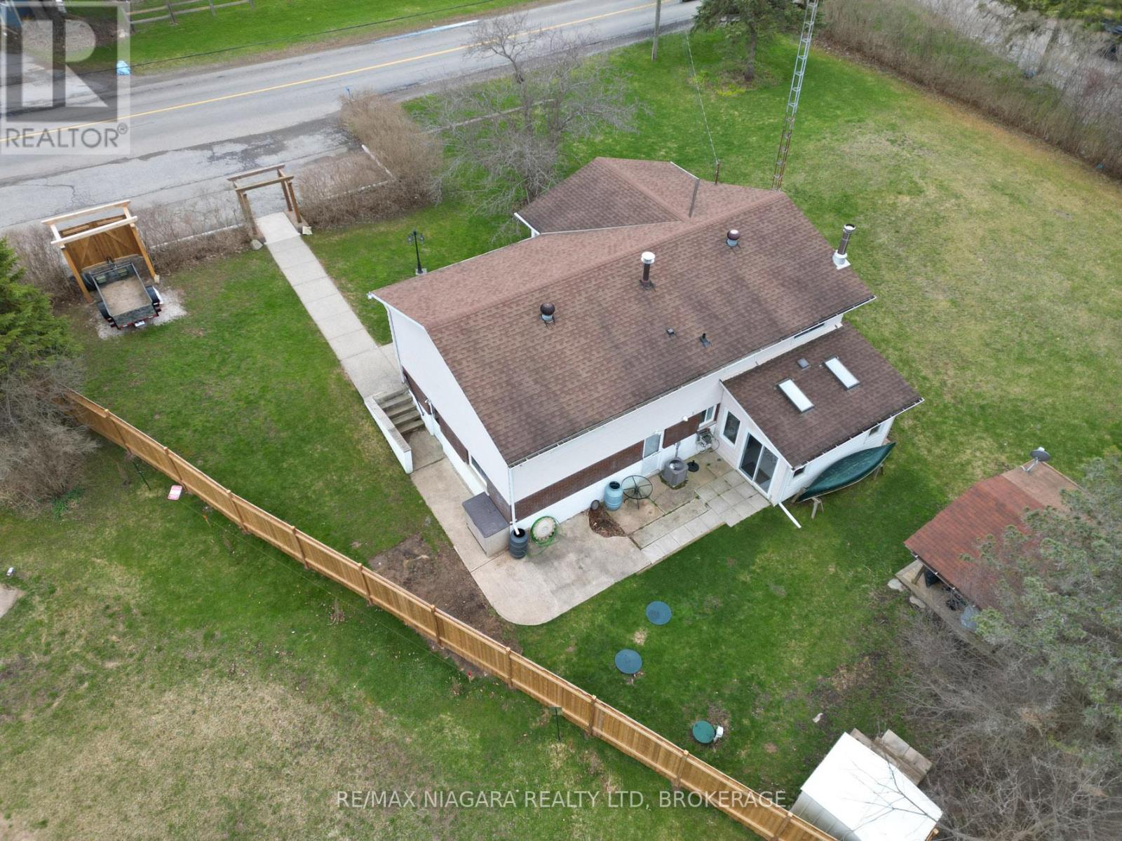 883 Ridge Road N, Fort Erie, Ontario  L0S 1N0 - Photo 34 - X12972946