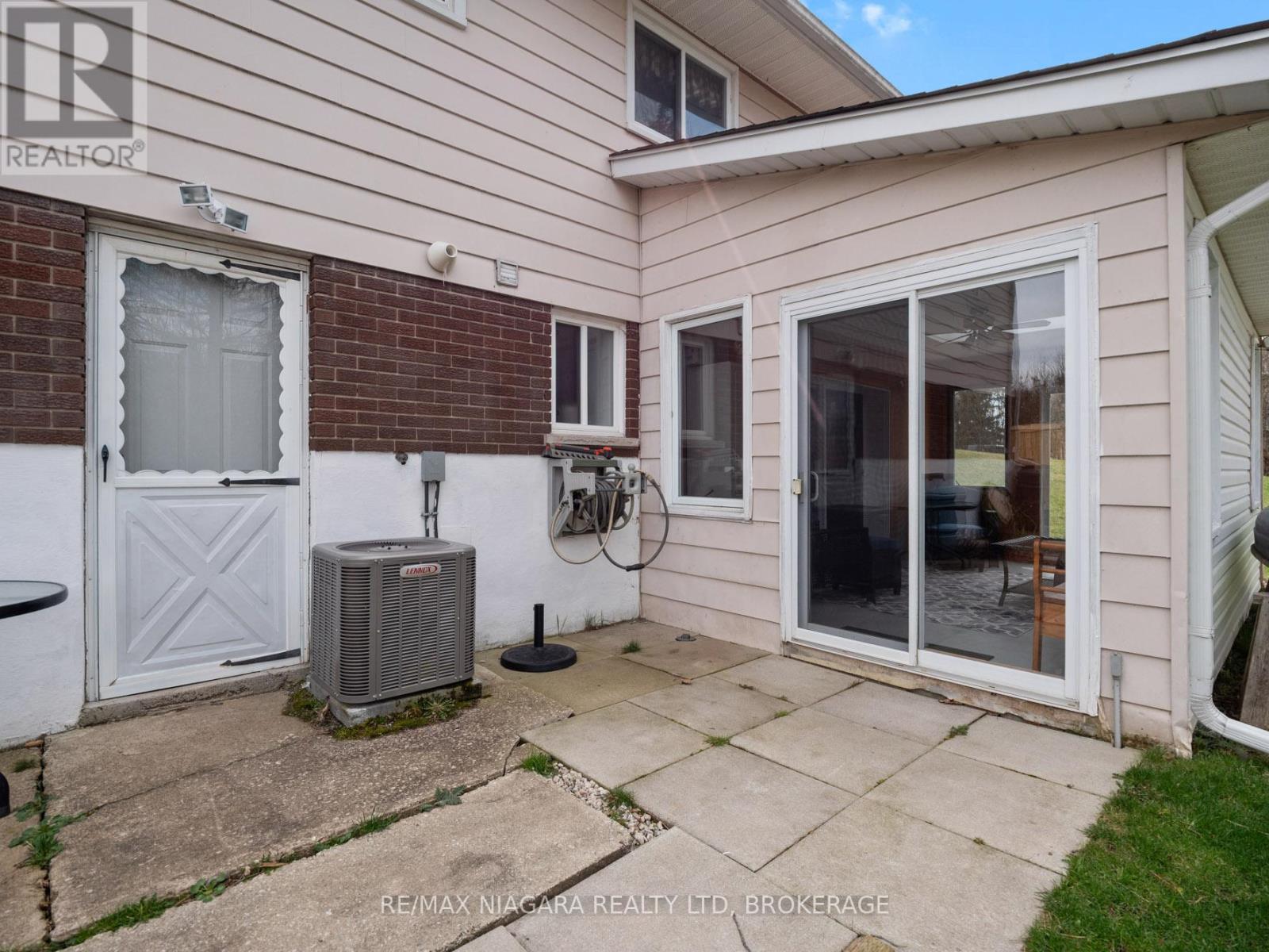 883 Ridge Road N, Fort Erie, Ontario  L0S 1N0 - Photo 38 - X12972946