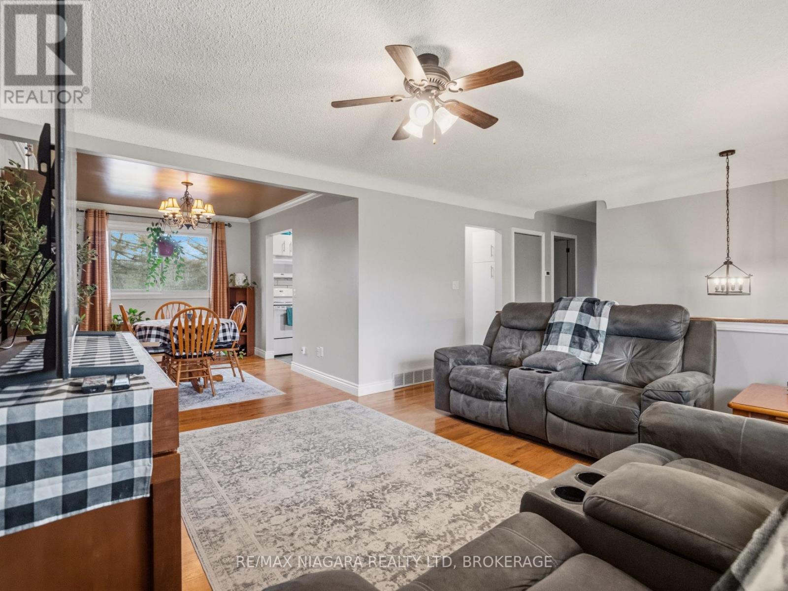 883 Ridge Road N, Fort Erie, Ontario  L0S 1N0 - Photo 9 - X12972946