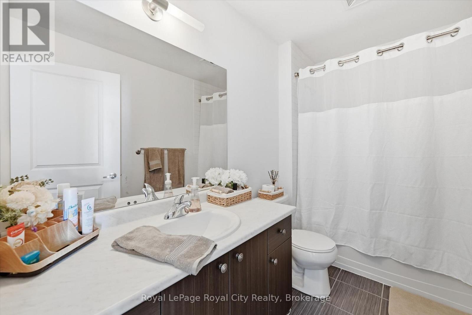 221 - 5317 Upper Middle Road, Burlington, Ontario L7L 0G8 - Photo 18 - W12973126