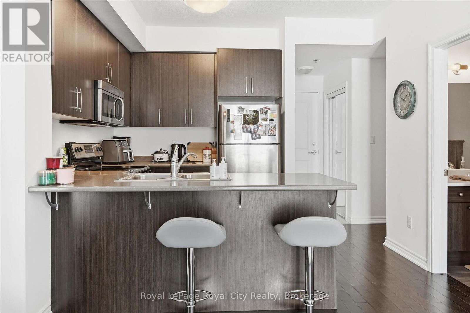 221 - 5317 Upper Middle Road, Burlington, Ontario L7L 0G8 - Photo 7 - W12973126