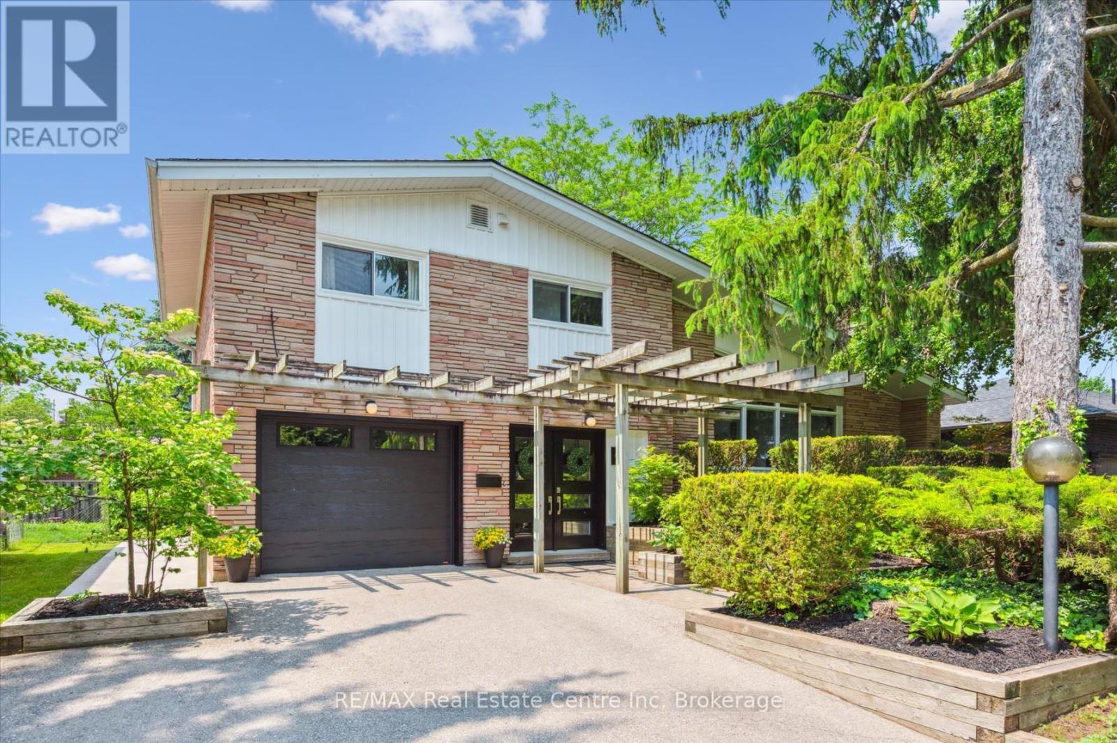 67 SUNNYLEA CRESCENT, Guelph, Ontario