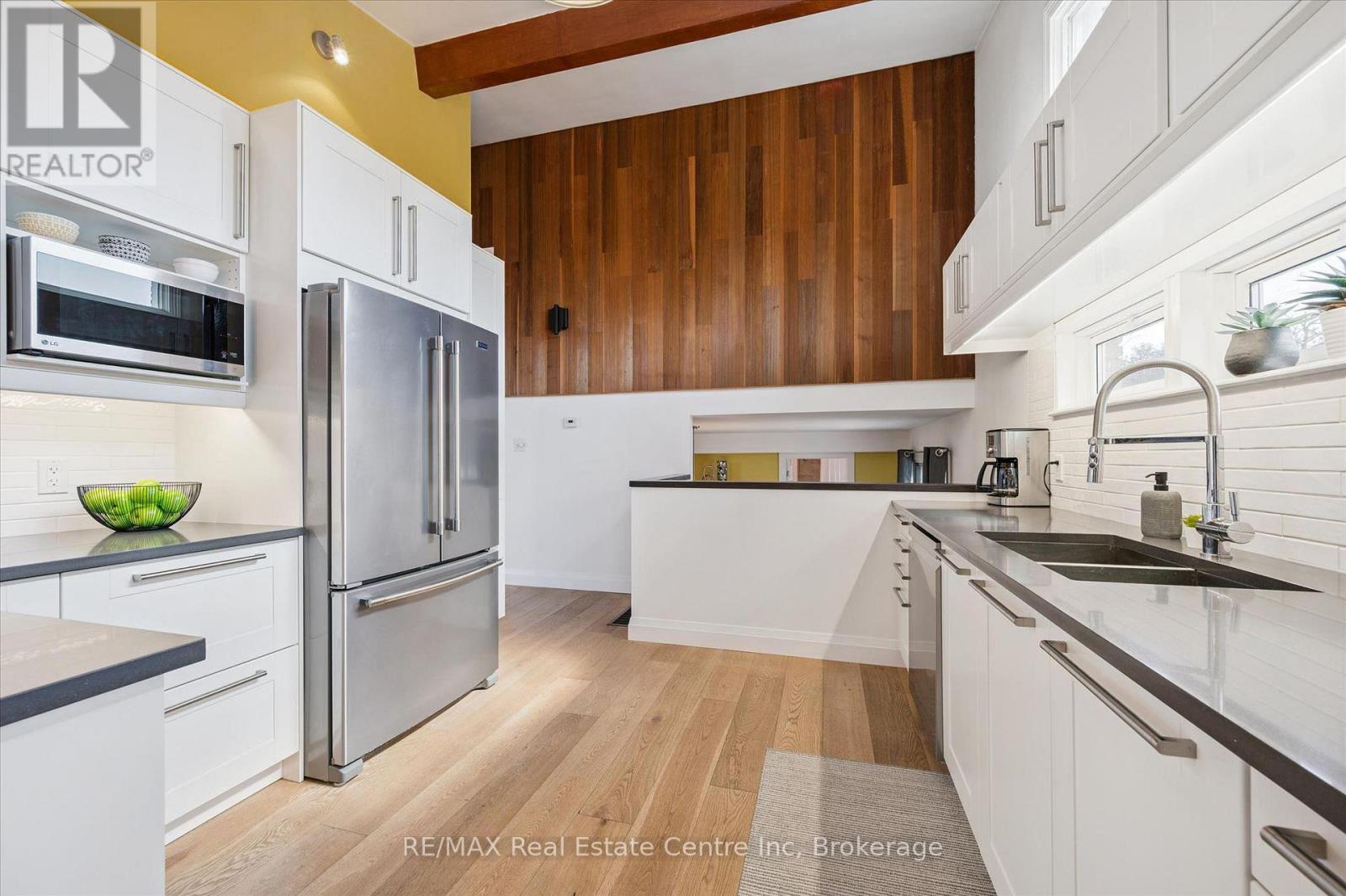 67 Sunnylea Crescent, Guelph (General Hospital), Ontario  N1E 1W3 - Photo 11 - X12973046