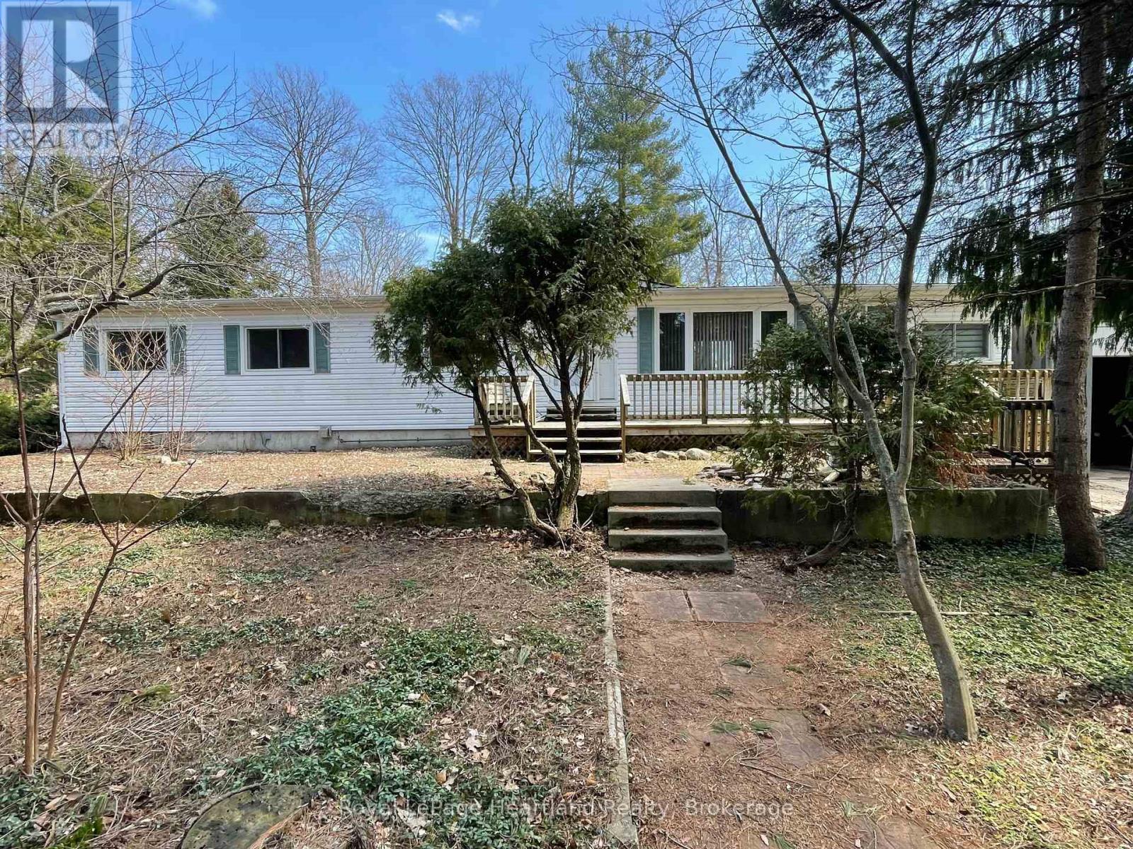 902 White Cedar Dr. - 35791 Bayfield River Road, Central Huron, Ontario  N0M 1G0 - Photo 1 - X12973186