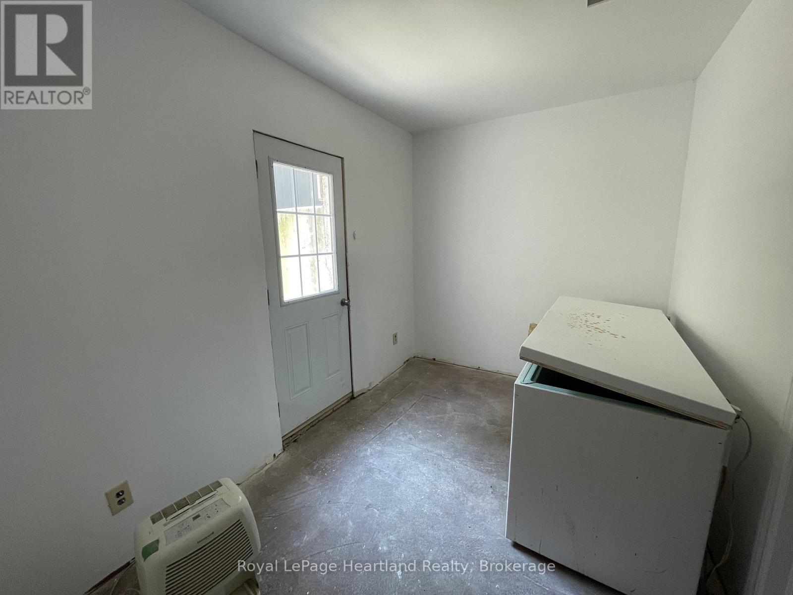 902 White Cedar Dr. - 35791 Bayfield River Road, Central Huron, Ontario  N0M 1G0 - Photo 27 - X12973186