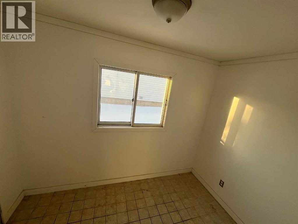 10104 99 Street, High Level, Alberta  T0H 1Z0 - Photo 7 - A2278774