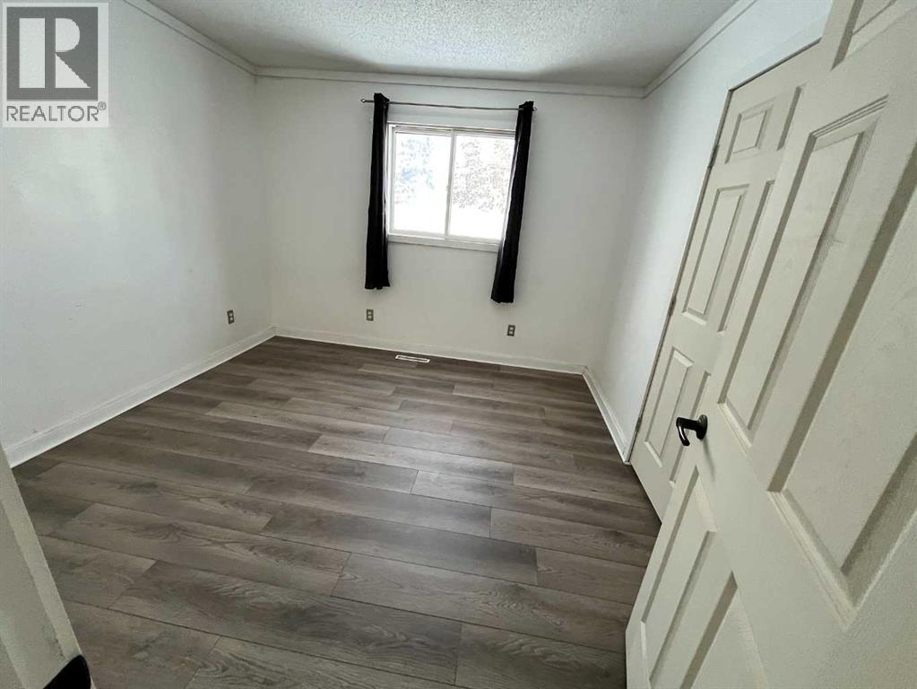 10104 99 Street, High Level, Alberta  T0H 1Z0 - Photo 5 - A2278774