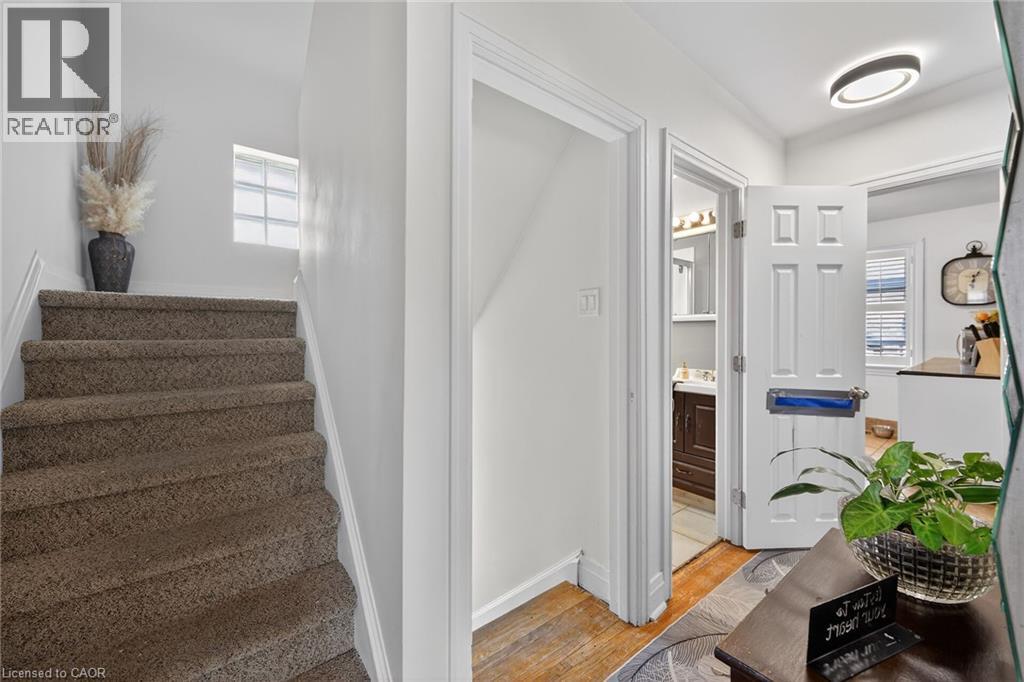 22 Marion Place, Stoney Creek, Ontario  L8G 1R7 - Photo 18 - 40816595