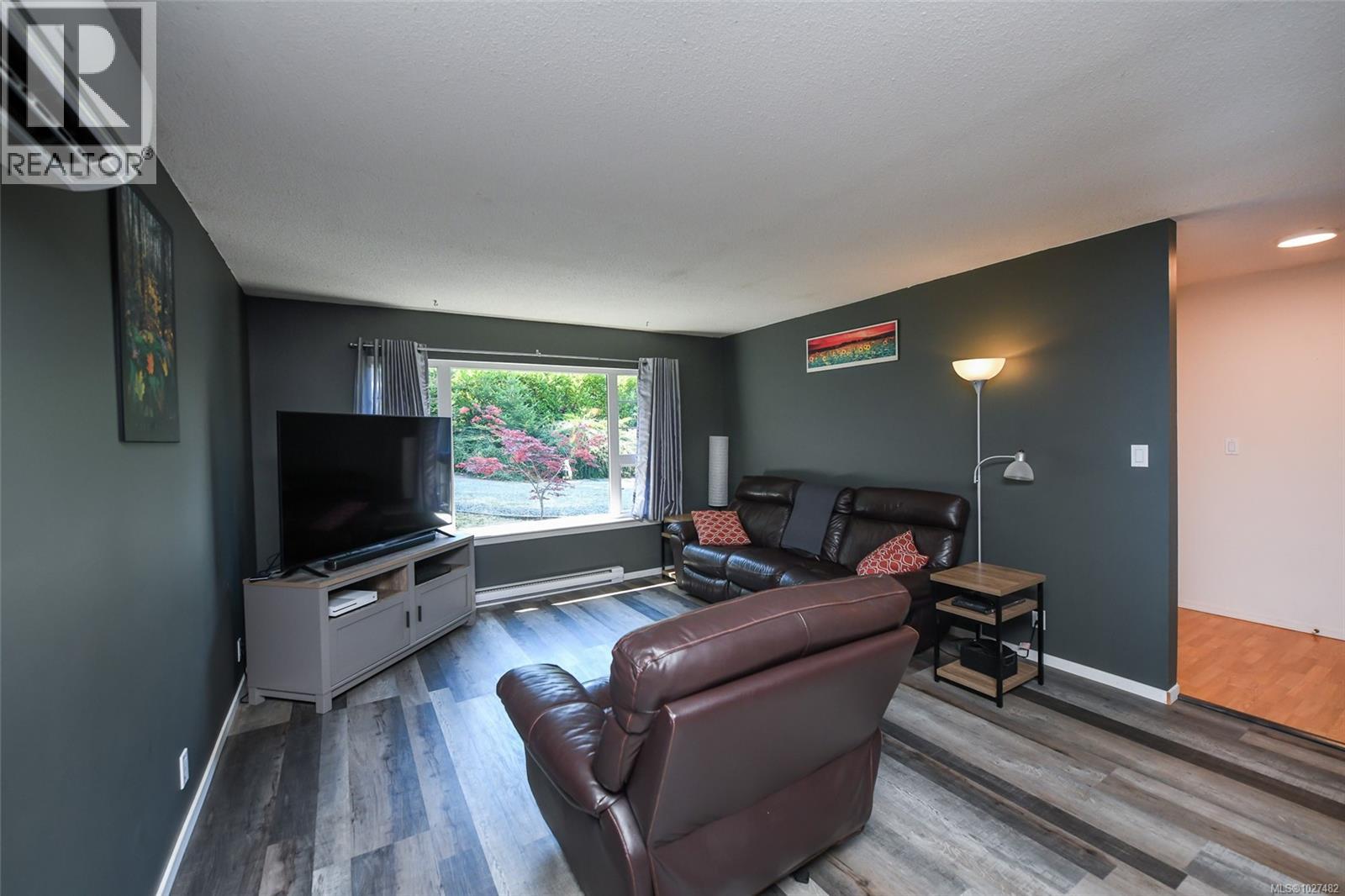 7730 Vivian Way, Fanny Bay, British Columbia  V0R 2W0 - Photo 9 - 1027482