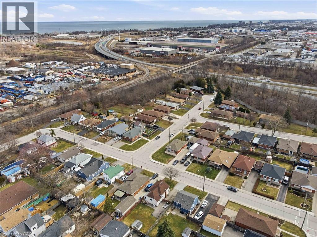 421 Talbot Street, Hamilton, Ontario  L8H 6T6 - Photo 3 - 40811890